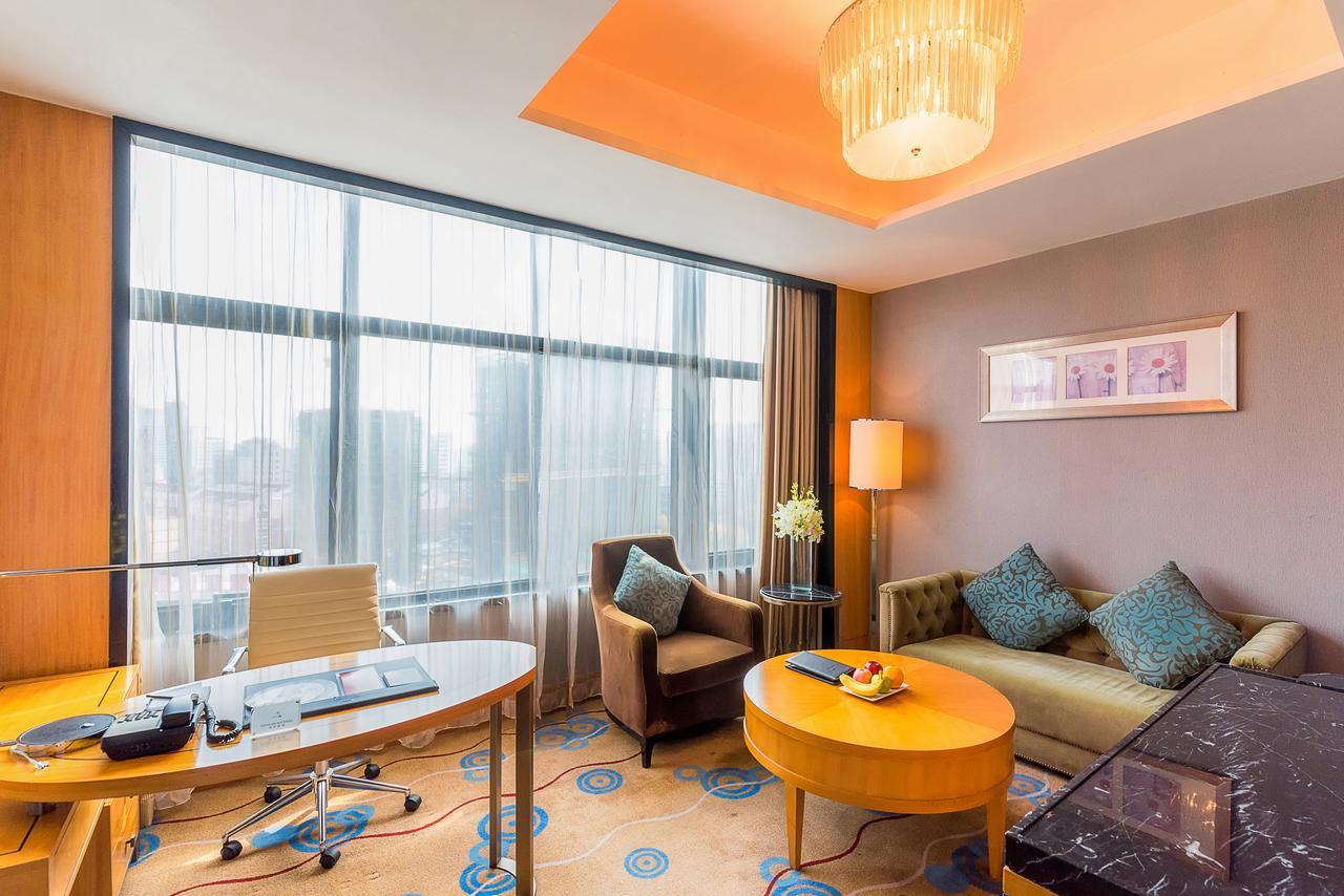 Howard Johnson Kaina Plaza Changzhou ฉางโจว ภายนอก รูปภาพ